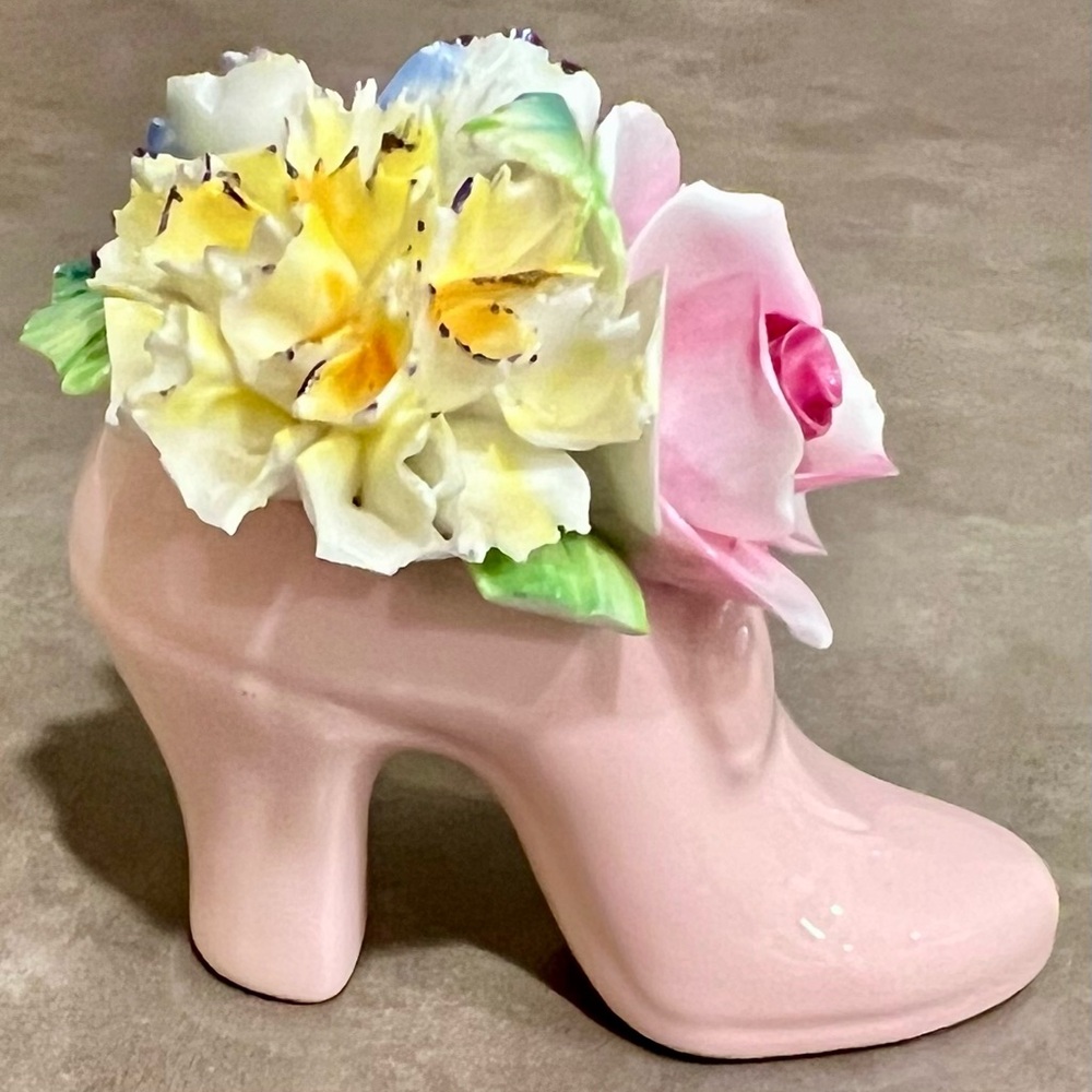 🌸Radnor Vintage Bone China Figurine England Pink Shoe Bright Flowers 50’s-70s